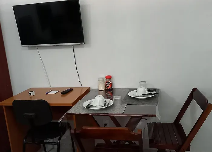 Apto Kit Studio Asa Norte Predio Misto-Wi-Fi - 1 A 3 Hospedes - Perto De Tudo - Sem Taxas