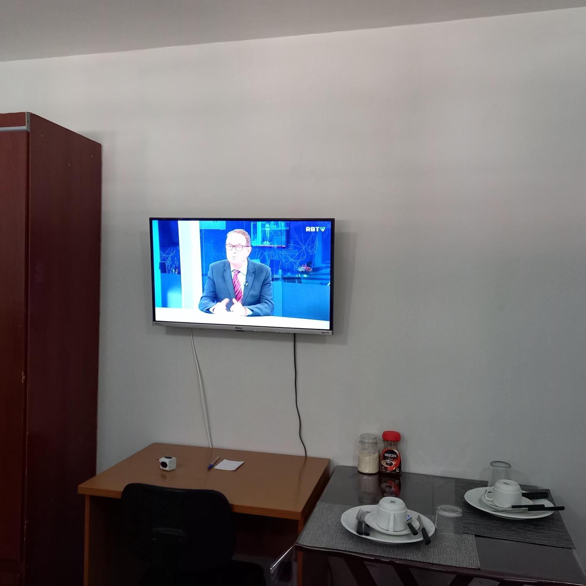Apto Kit Asa Norte Predio Misto-wi-fi - 1 A 3 - Perto De - Sem Taxas * Brasilia